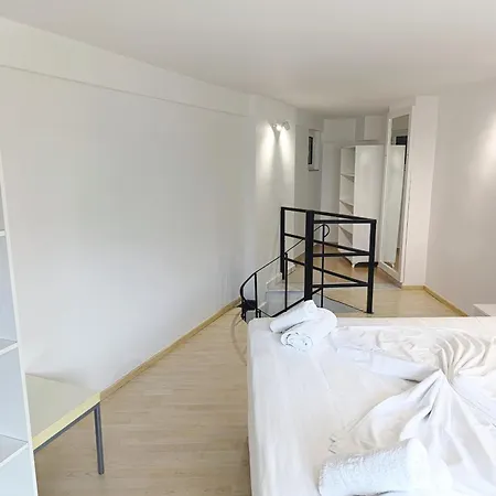 아파트 Deluxe For 5 People Sarandë