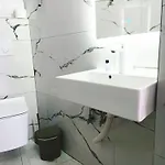 Deluxe For 5 People * Sarandë